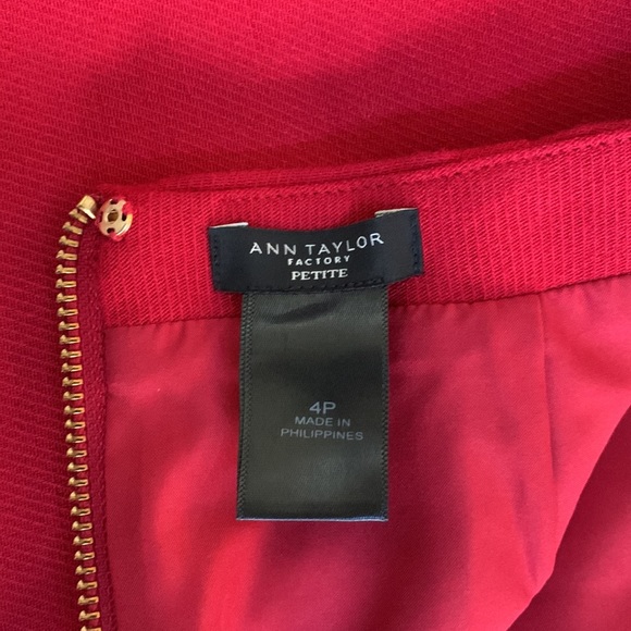 Ann Taylor Ruby Red Petite Skirt Size 4P - Picture 7 of 11